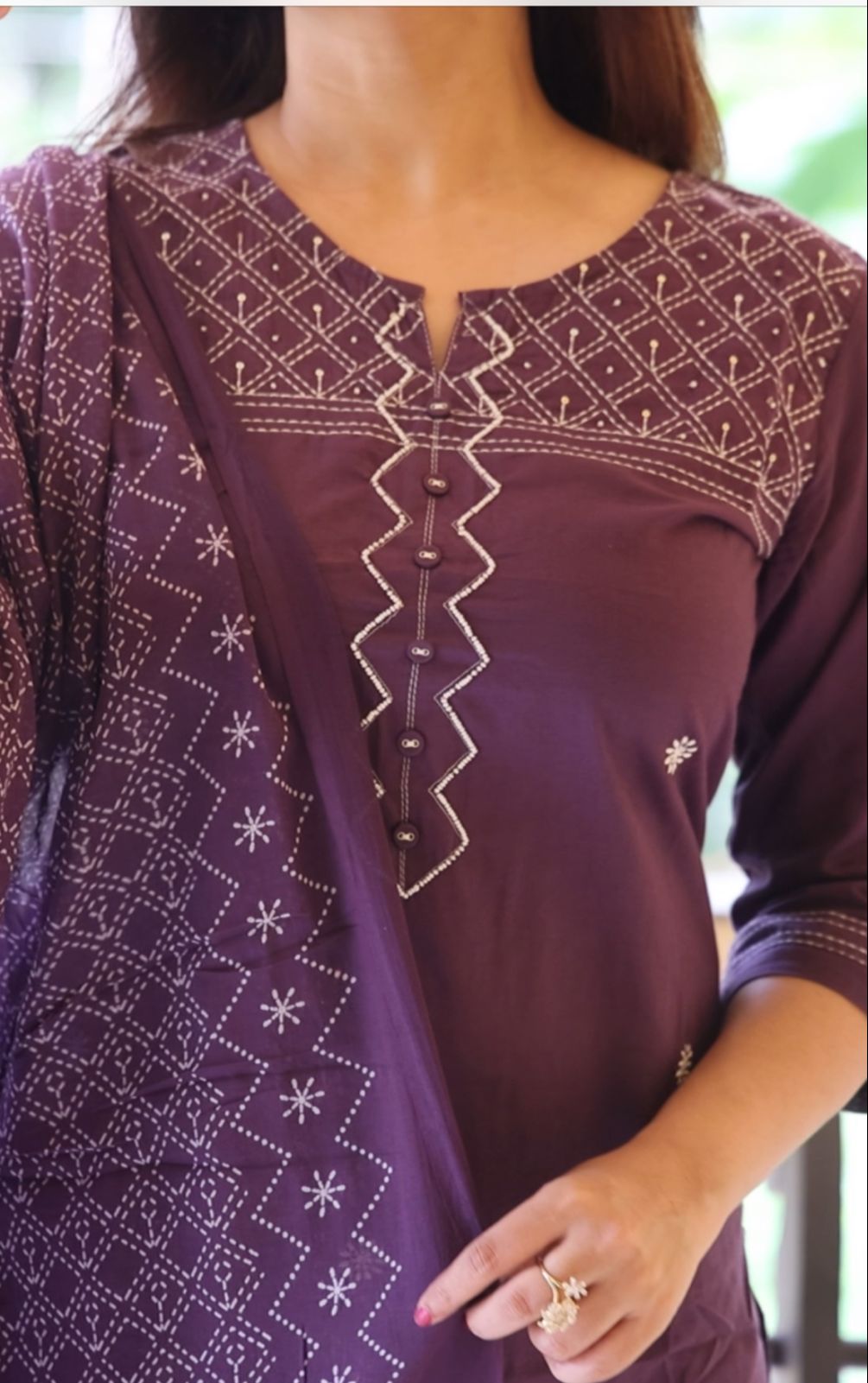 Women Pearl work detailing festival wear kurta pant dupatta set
🤩*KURTI*🤩