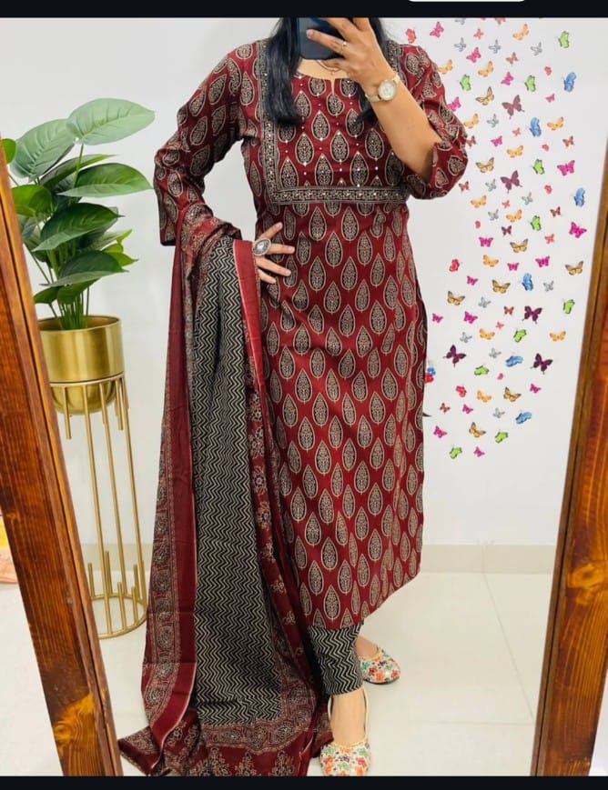 Designer Suit in Mughal/Kalamkari Fusion Azrak bagru print kurti pant dupatta set