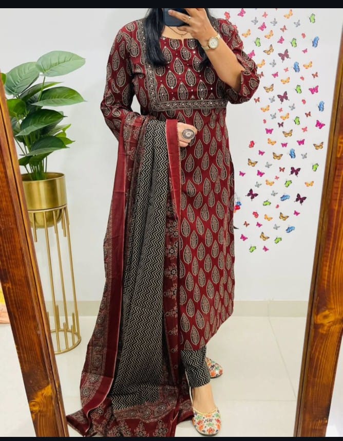 Designer Suit in Mughal/Kalamkari Fusion Azrak bagru print kurti pant dupatta set