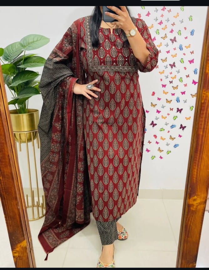 Designer Suit in Mughal/Kalamkari Fusion Azrak bagru print kurti pant dupatta set