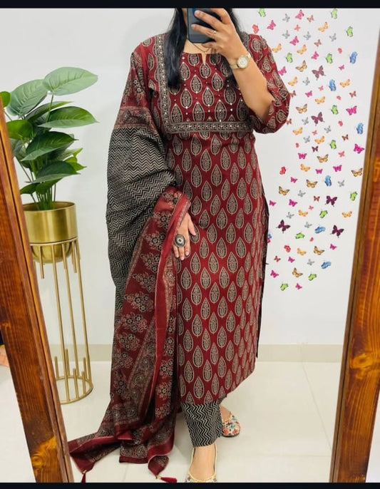 Designer Suit in Mughal/Kalamkari Fusion Azrak bagru print kurti pant dupatta set